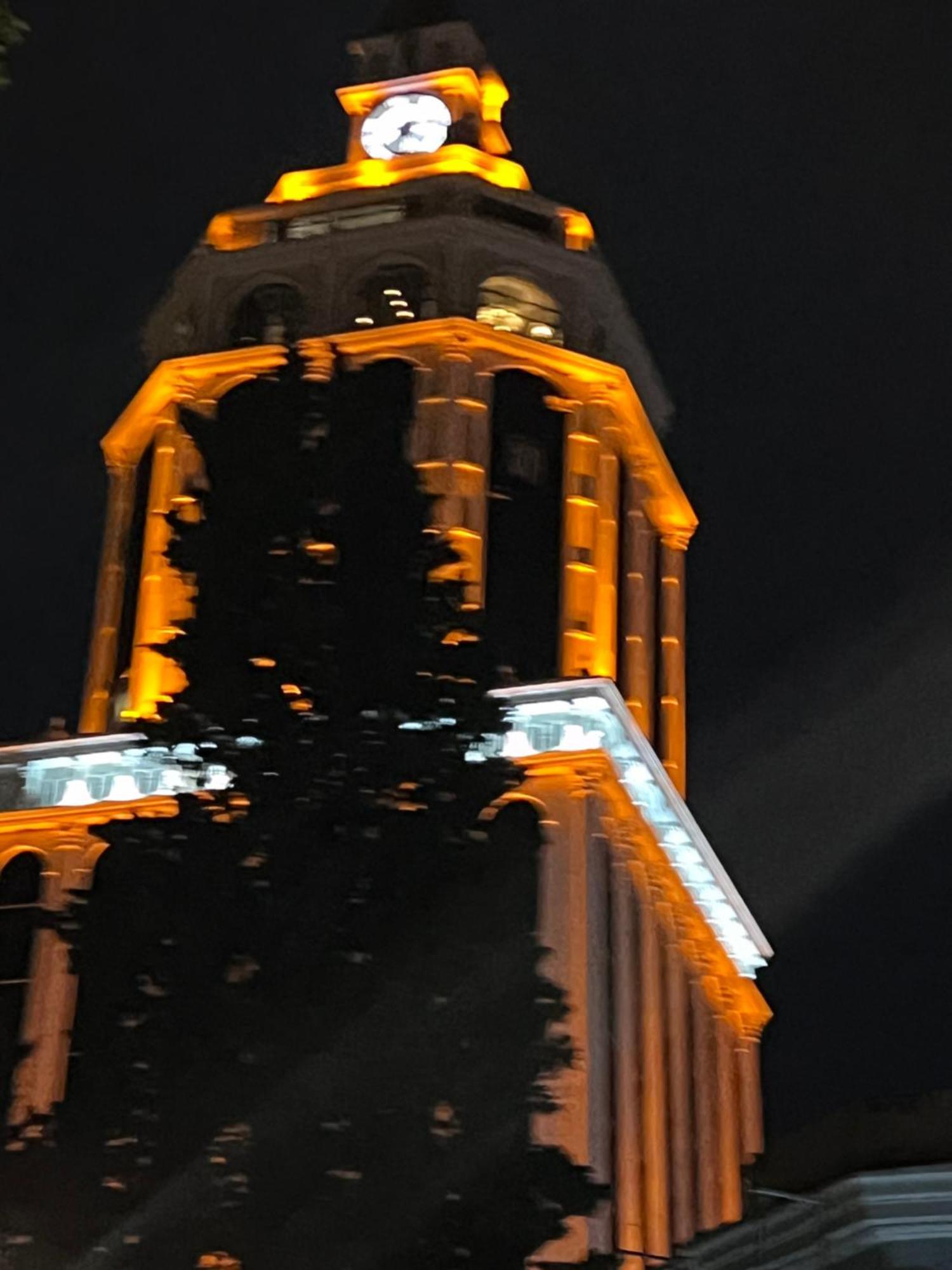 Hotel Paris Батуми Екстериор снимка